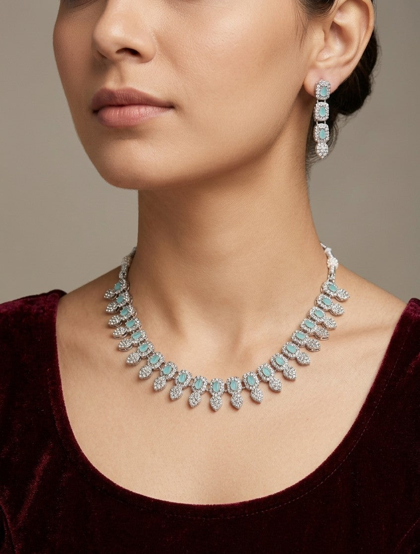 Sundus Crystal Necklace Set