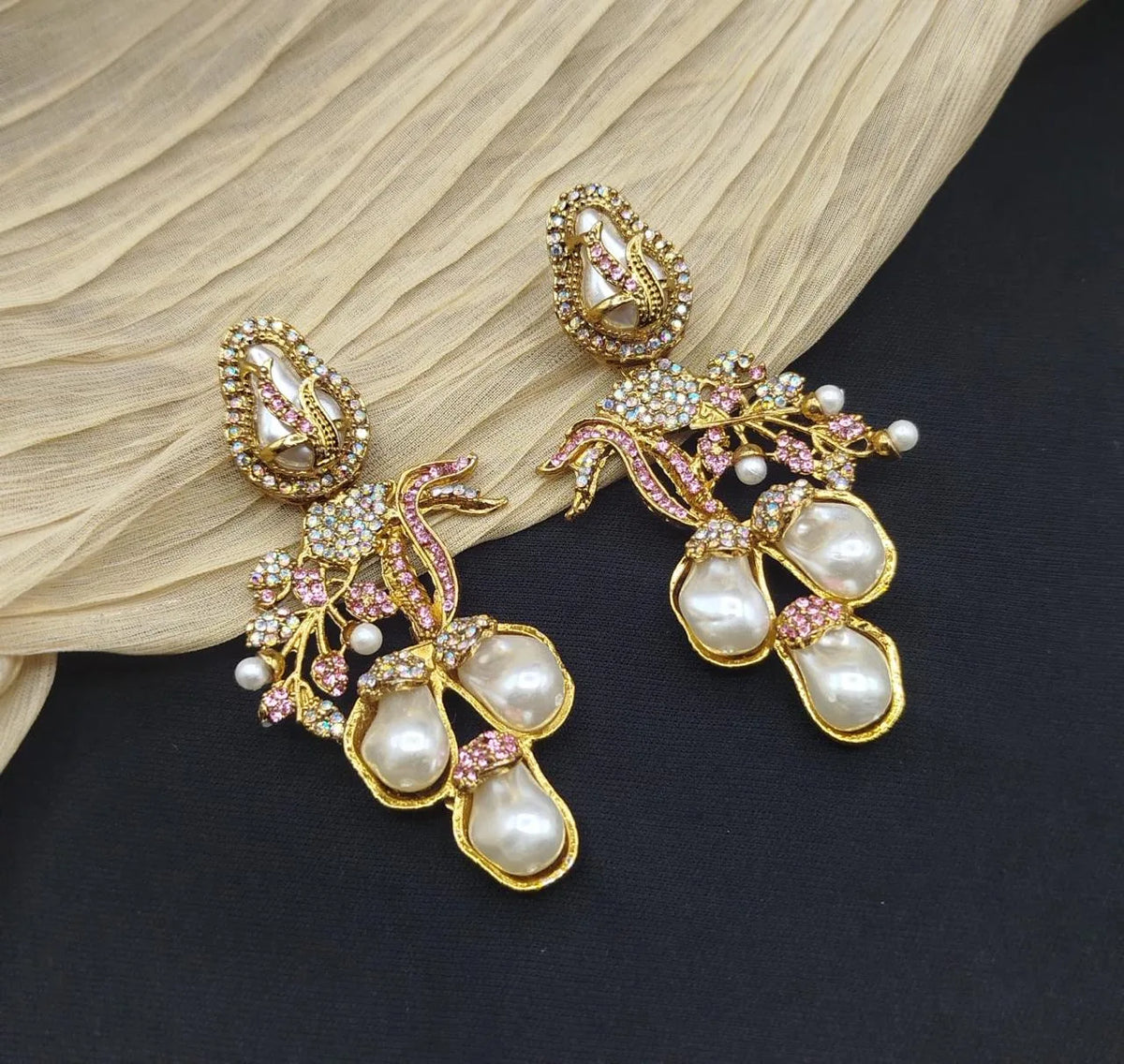 Noor-e-Moti Earrings