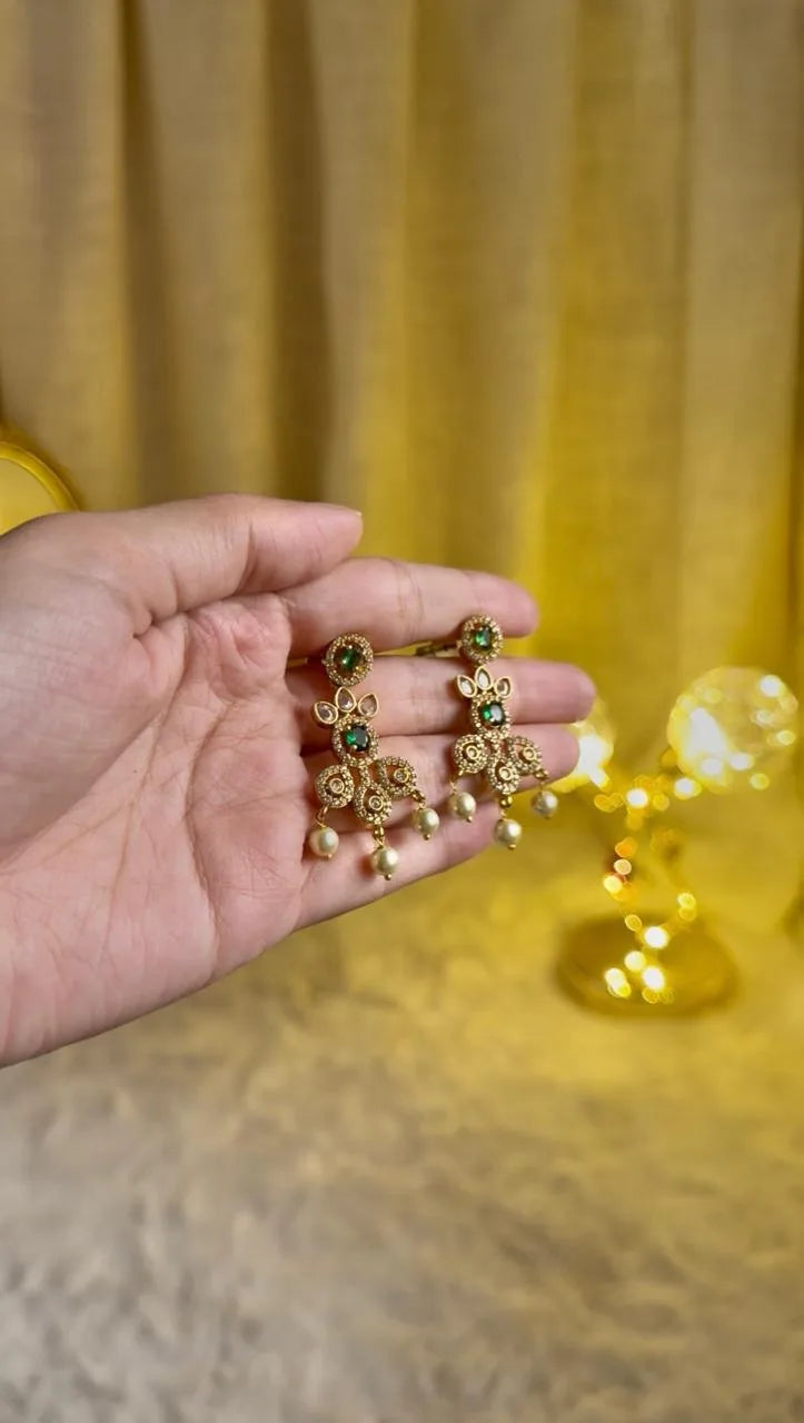 Sabz-e-Noor Necklace Set