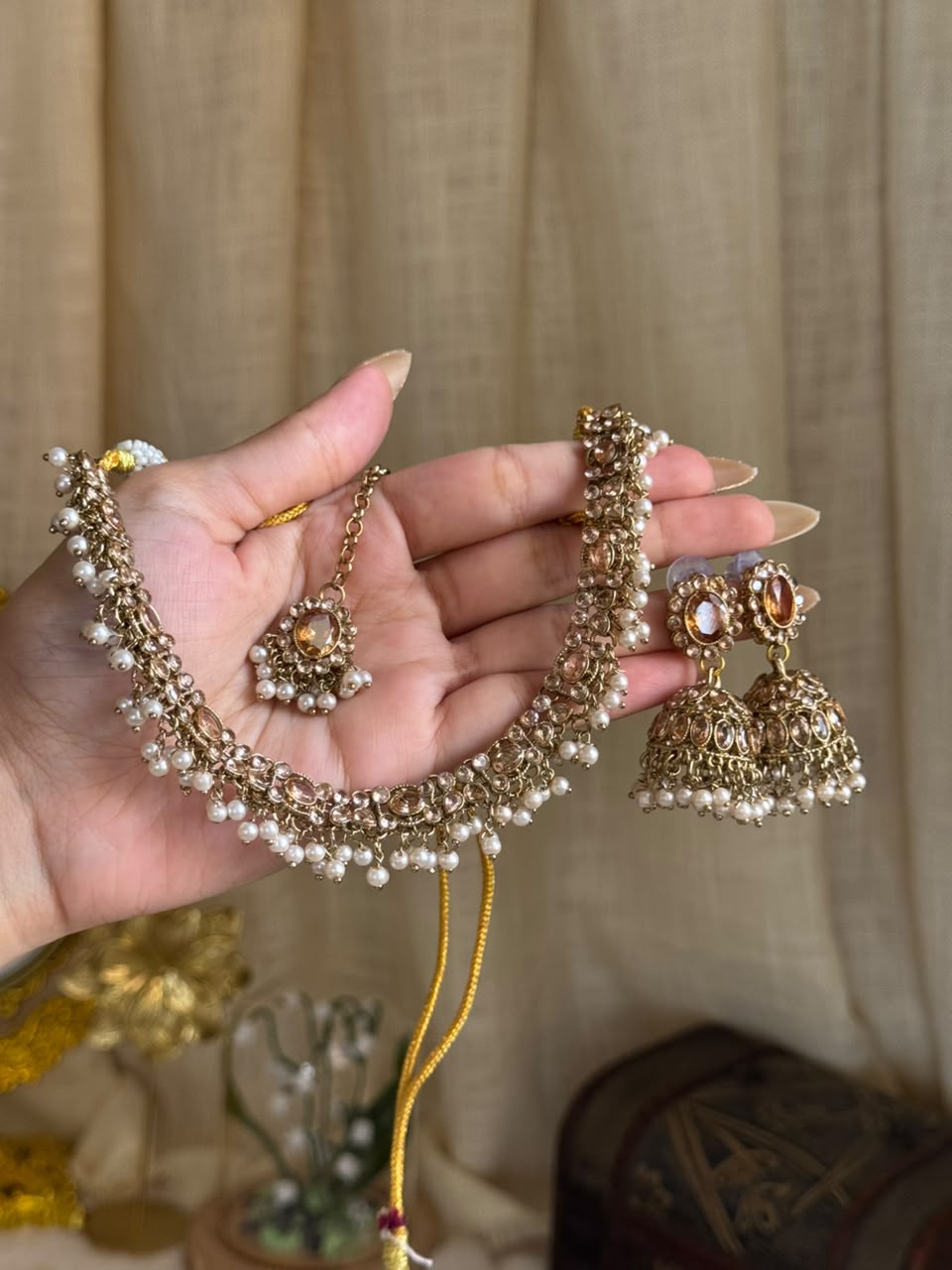Mehrunisa Topaz Choker Set