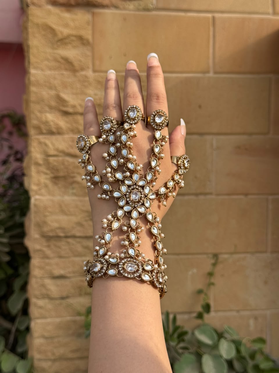 Noor-e-Husn Anja