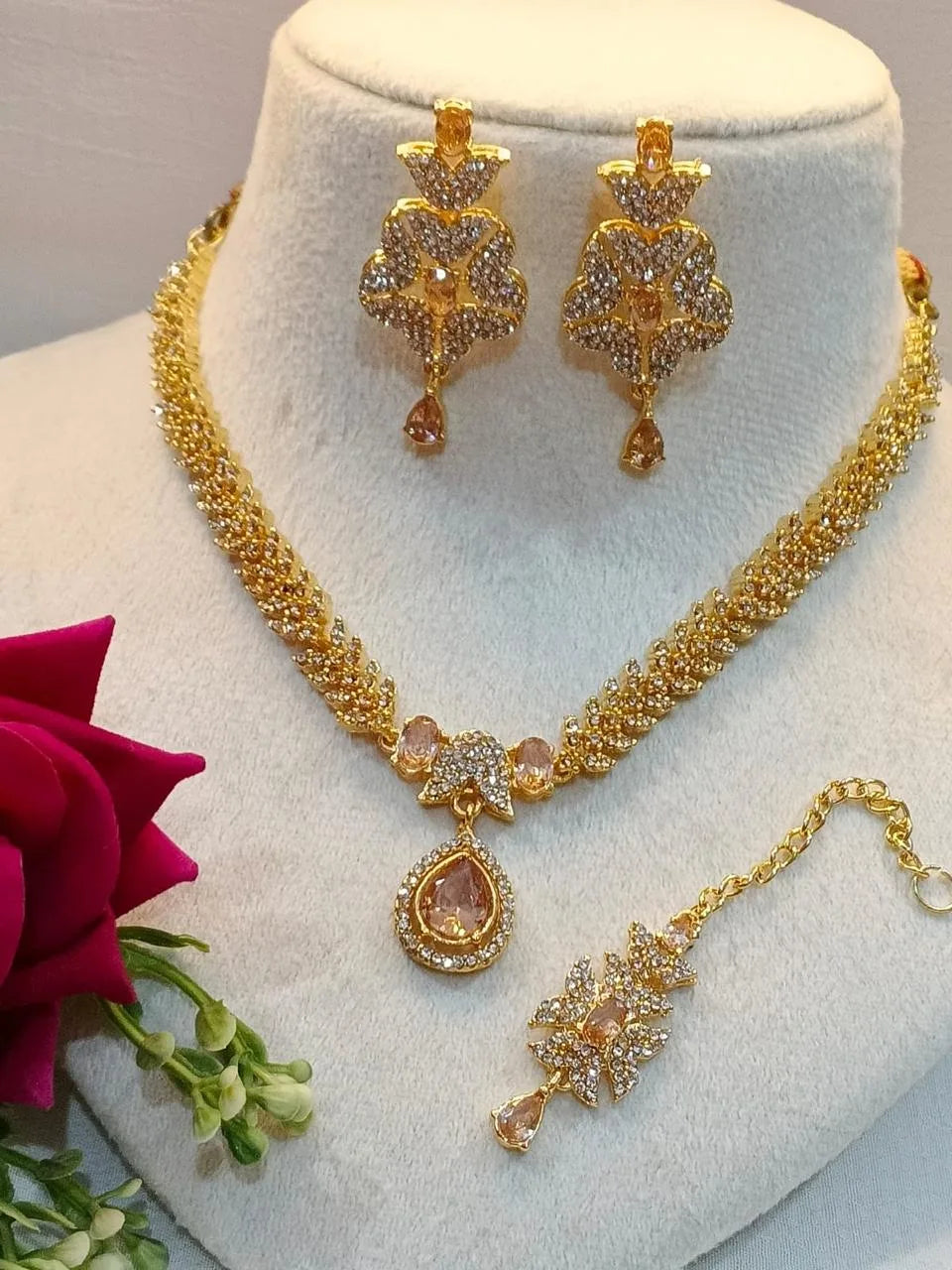 Nakhlas Necklace Set